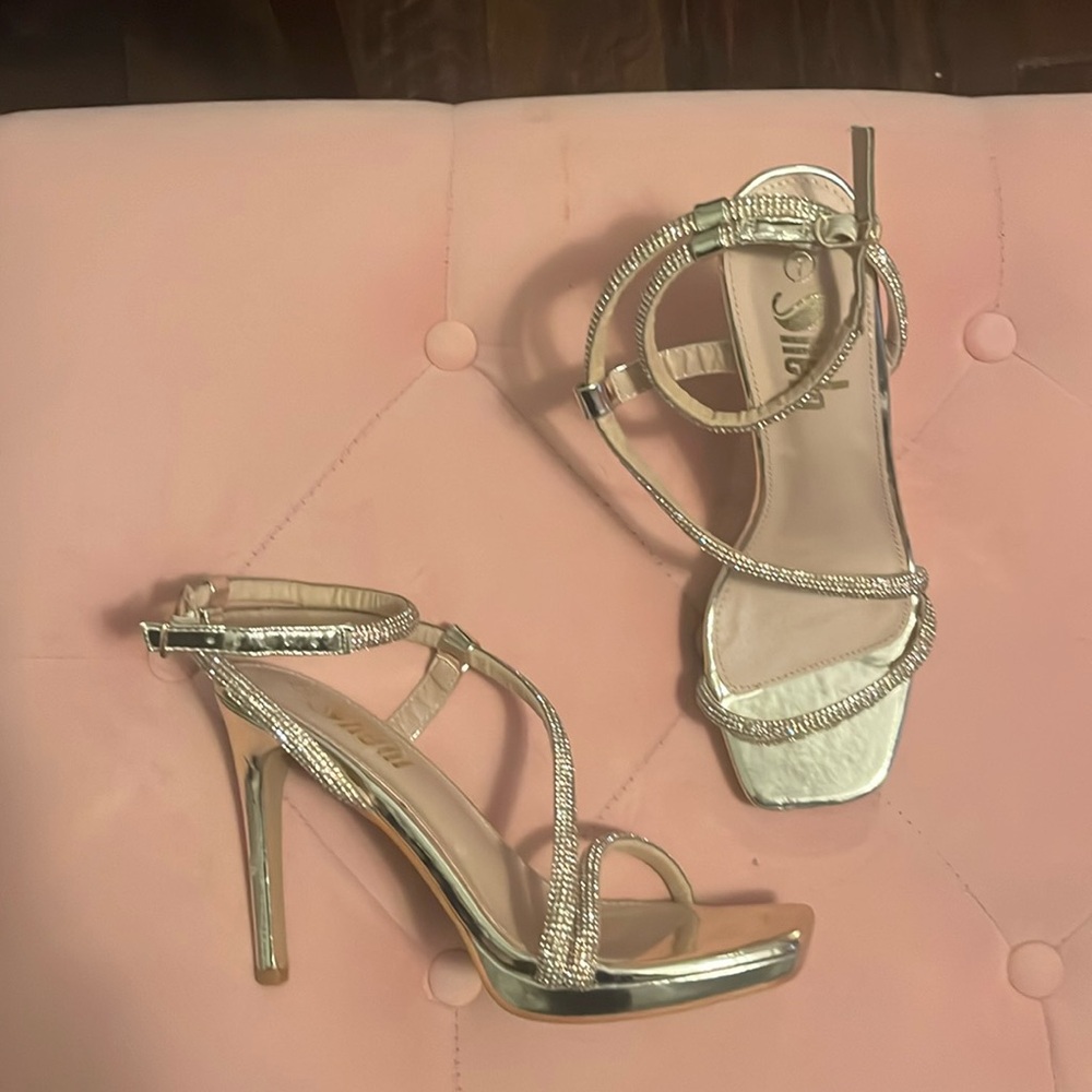 Gold Heels!